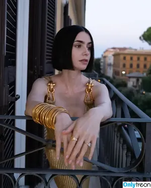 Lily Collins / lilyjcollins фото голая #0771