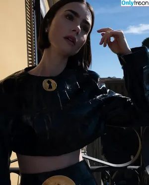 Lily Collins / lilyjcollins фото голая #0798
