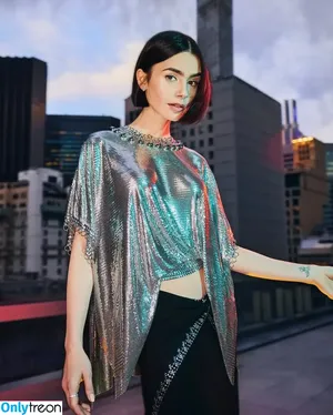 Lily Collins / lilyjcollins фото голая #0840