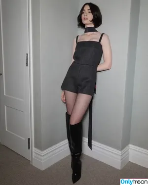 Lily Collins / lilyjcollins фото голая #0865