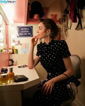 Lily Collins / lilyjcollins nude photo #0907