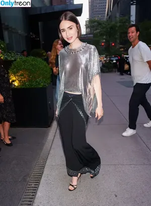 Lily Collins / lilyjcollins nude photo #0917