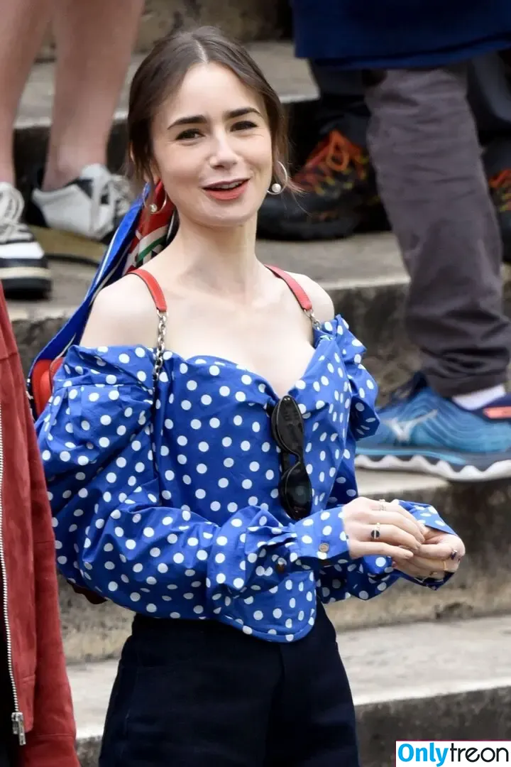 Lily Collins голая photo #0469 (lilyjcollins)