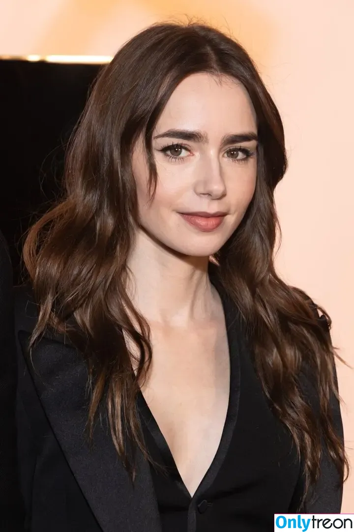Lily Collins голая photo #0588 (lilyjcollins)