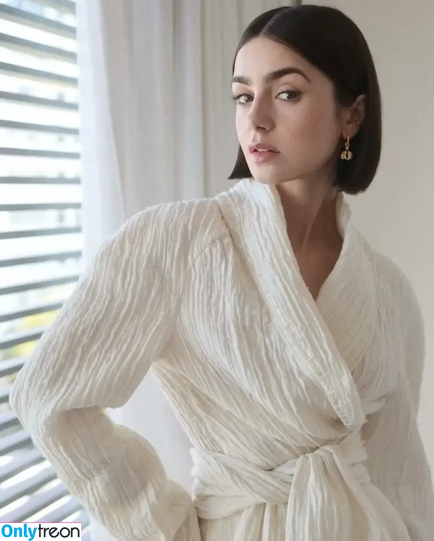 Lily Collins голая photo #0609 (lilyjcollins)