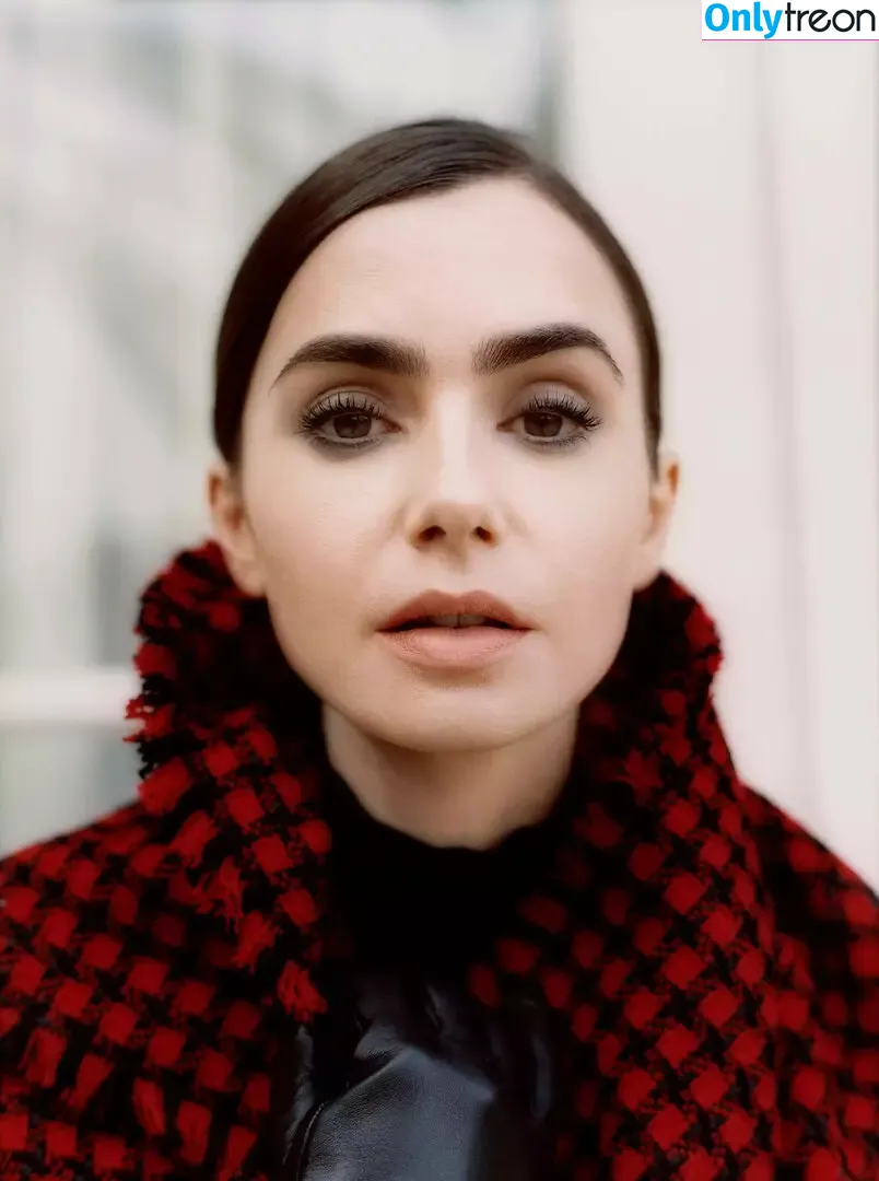 Lily Collins голая photo #0684 (lilyjcollins)