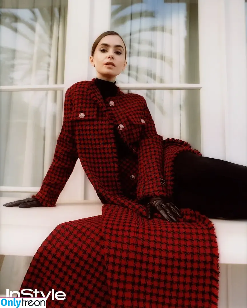 Lily Collins голая photo #0688 (lilyjcollins)