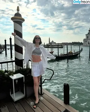 Lily Collins / lily_collins / lilyjcollins nude photo #1262