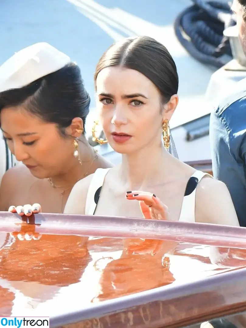 Lily Collins nude photo #1256 (lily_collins / lilyjcollins)