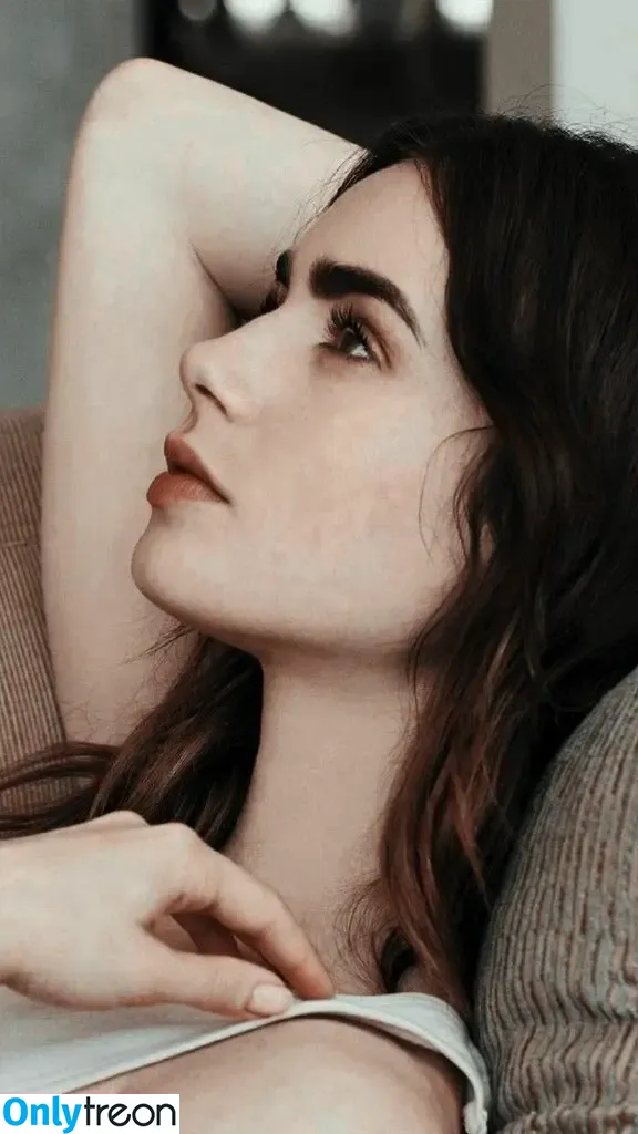 Lily Collins nude photo #1275 (lily_collins / lilyjcollins)