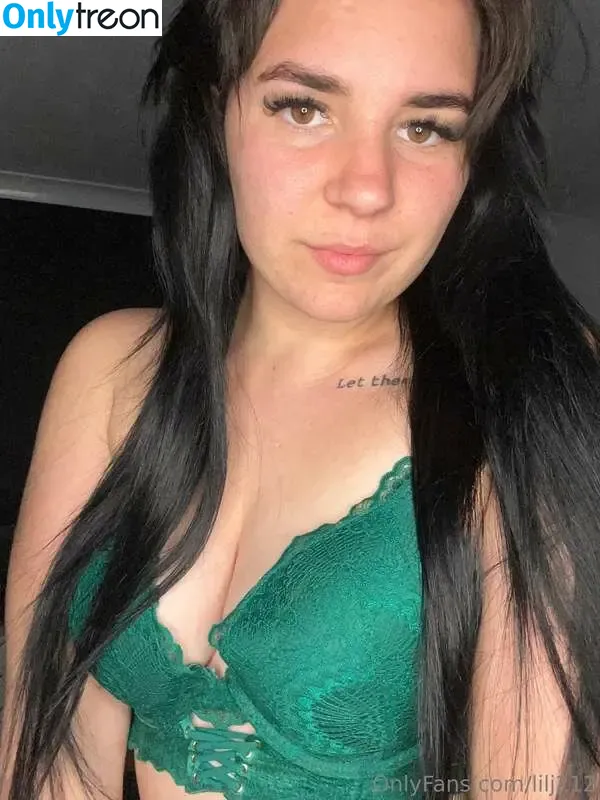Lily Jade голая photo #0005 (Lilyjadeee / lilj212 / lilyjadeco)
