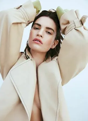 Lily James / lillyjames / lilyjamesofficial nude photo #0534