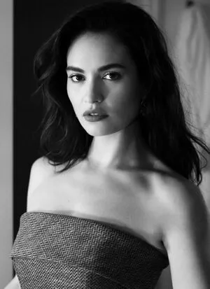 Lily James / lillyjames / lilyjamesofficial nude photo #0579