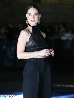 Lily James / lillyjames / lilyjamesofficial nude photo #0699