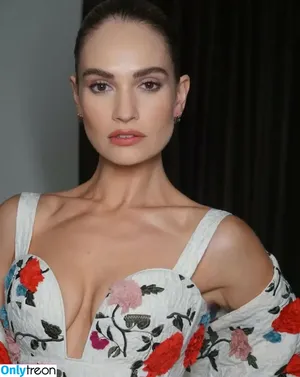 Lily James / lillyjames / lilyjamesofficial nude photo #0739