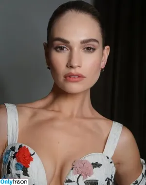 Lily James / lillyjames / lilyjamesofficial nude photo #0742