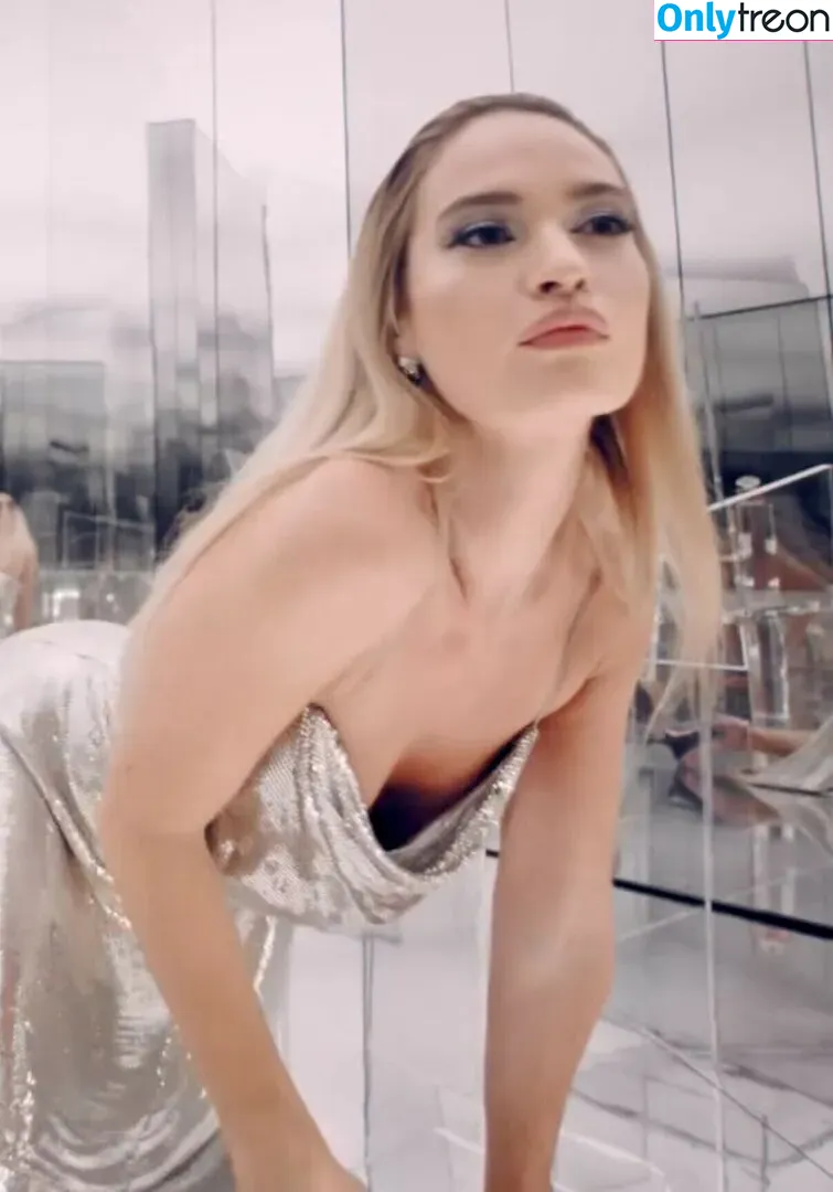 Lily James nude photo #0503 (lillyjames / lilyjamesofficial)