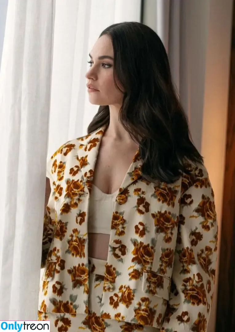 Lily James голая photo #0658 (lillyjames / lilyjamesofficial)