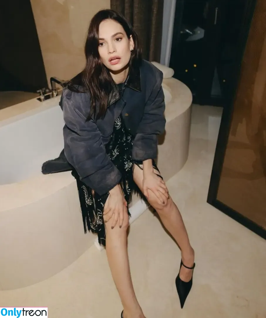 Lily James nude photo #0669 (lillyjames / lilyjamesofficial)
