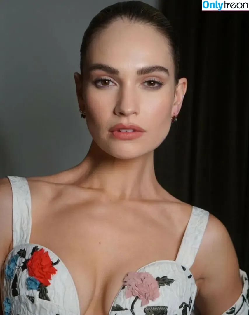 Lily James nude photo #0741 (lillyjames / lilyjamesofficial)