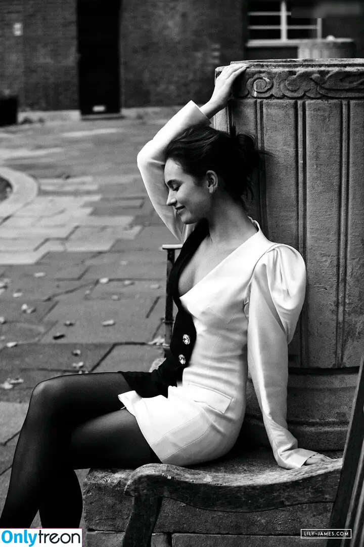 Lily James голая photo #0827 (lillyjames / lilyjamesofficial)