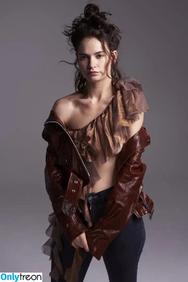 Lily James nude photo #0911 (lillyjames / lilyjamesofficial)