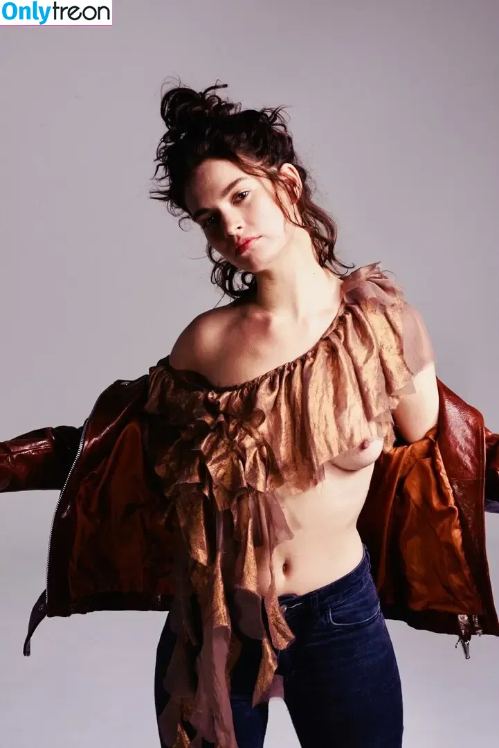 Lily James голая photo #0958 (lillyjames / lilyjamesofficial)