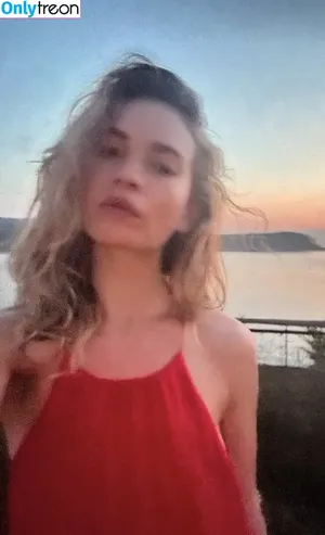 Lily James / lillyjames / lilyjamesofficial nude photo #1022