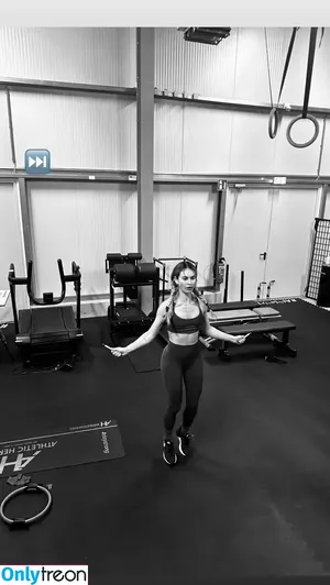 Lily James / lillyjames / lilyjamesofficial nude photo #1034
