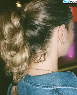 Lily James / lillyjames / lilyjamesofficial nude photo #1054