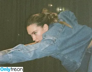 Lily James / lillyjames / lilyjamesofficial nude photo #1055