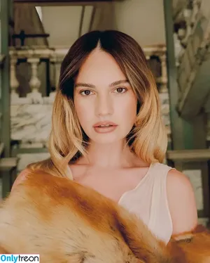 Lily James / lillyjames / lilyjamesofficial фото голая #1486