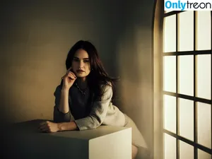 Lily James / lillyjames / lilyjamesofficial фото голая #1508