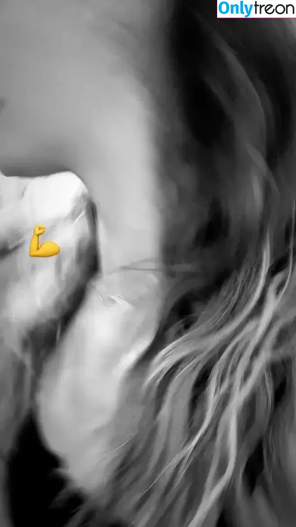 Lily James nude photo #1033 (lillyjames / lilyjamesofficial)