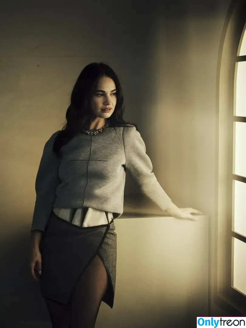 Lily James голая photo #1515 (lillyjames / lilyjamesofficial)