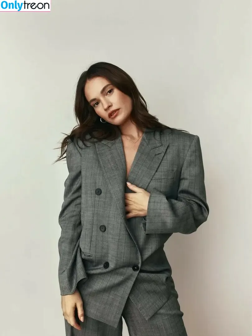 Lily James голая photo #1532 (lillyjames / lilyjamesofficial)