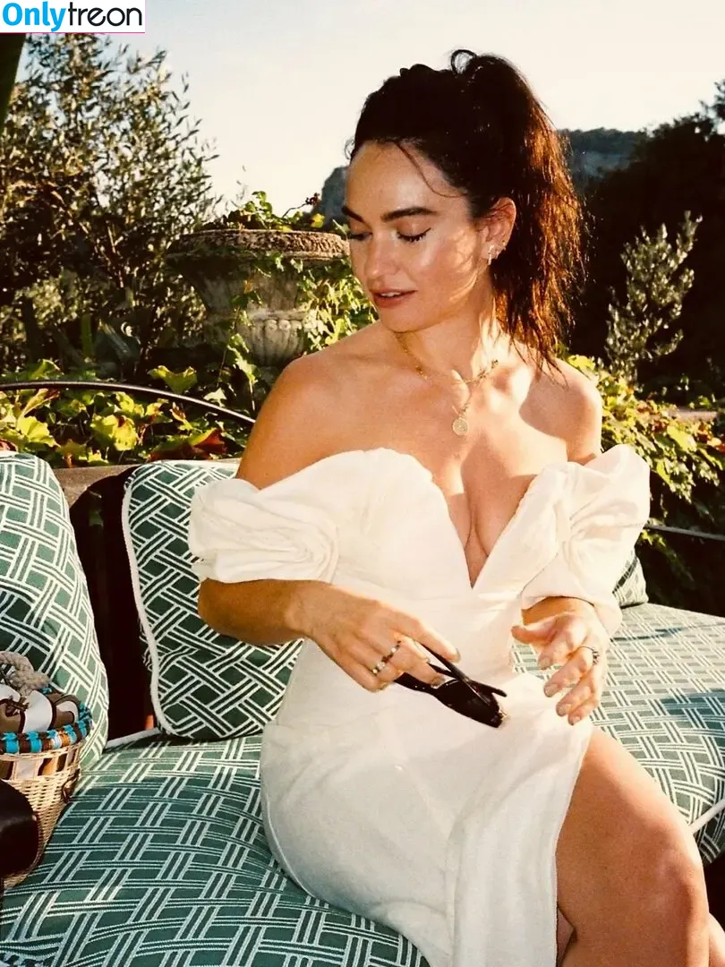 Lily James голая photo #1558 (lillyjames / lilyjamesofficial)