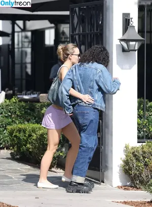 Lily-Rose Depp / Lily Rose Depp / lilyrose_depp / lilyrosemeldepp nude photo #0169