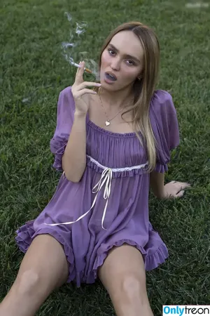 Lily-Rose Depp / Lily Rose Depp / lilyrose_depp / lilyrosemeldepp фото голая #0207