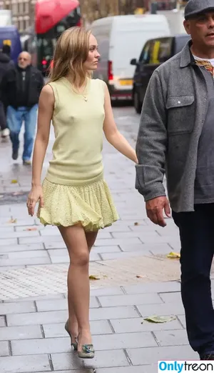 Lily-Rose Depp / Lily Rose Depp / lilyrose_depp / lilyrosemeldepp фото голая #0267