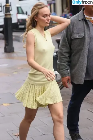 Lily-Rose Depp / Lily Rose Depp / lilyrose_depp / lilyrosemeldepp фото голая #0270