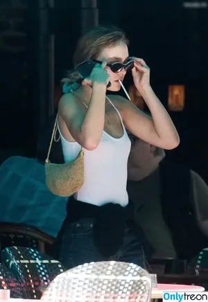 Lily-Rose Depp / Lily Rose Depp / lilyrose_depp / lilyrosemeldepp фото голая #0273