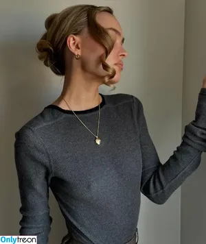 Lily-Rose Depp / Lily Rose Depp / lilyrose_depp / lilyrosemeldepp фото голая #0333