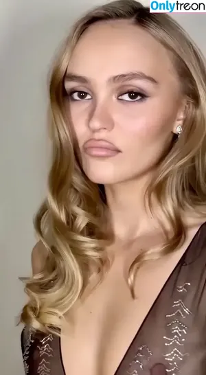 Lily-Rose Depp / Lily Rose Depp / lilyrose_depp / lilyrosemeldepp фото голая #0340
