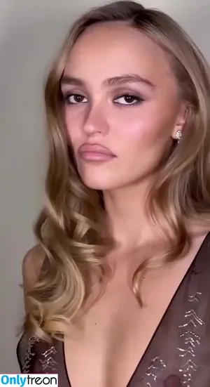 Lily-Rose Depp / Lily Rose Depp / lilyrose_depp / lilyrosemeldepp фото голая #0341