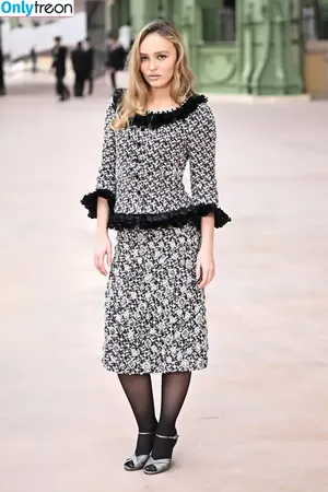 Lily-Rose Depp / Lily Rose Depp / lilyrose_depp / lilyrosemeldepp фото голая #0382