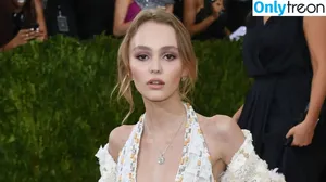 Lily-Rose Depp / Lily Rose Depp / lilyrose_depp / lilyrosemeldepp фото голая #0428