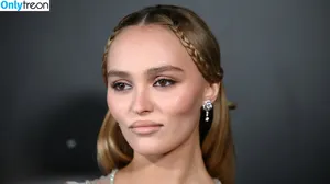 Lily-Rose Depp / Lily Rose Depp / lilyrose_depp / lilyrosemeldepp фото голая #0431