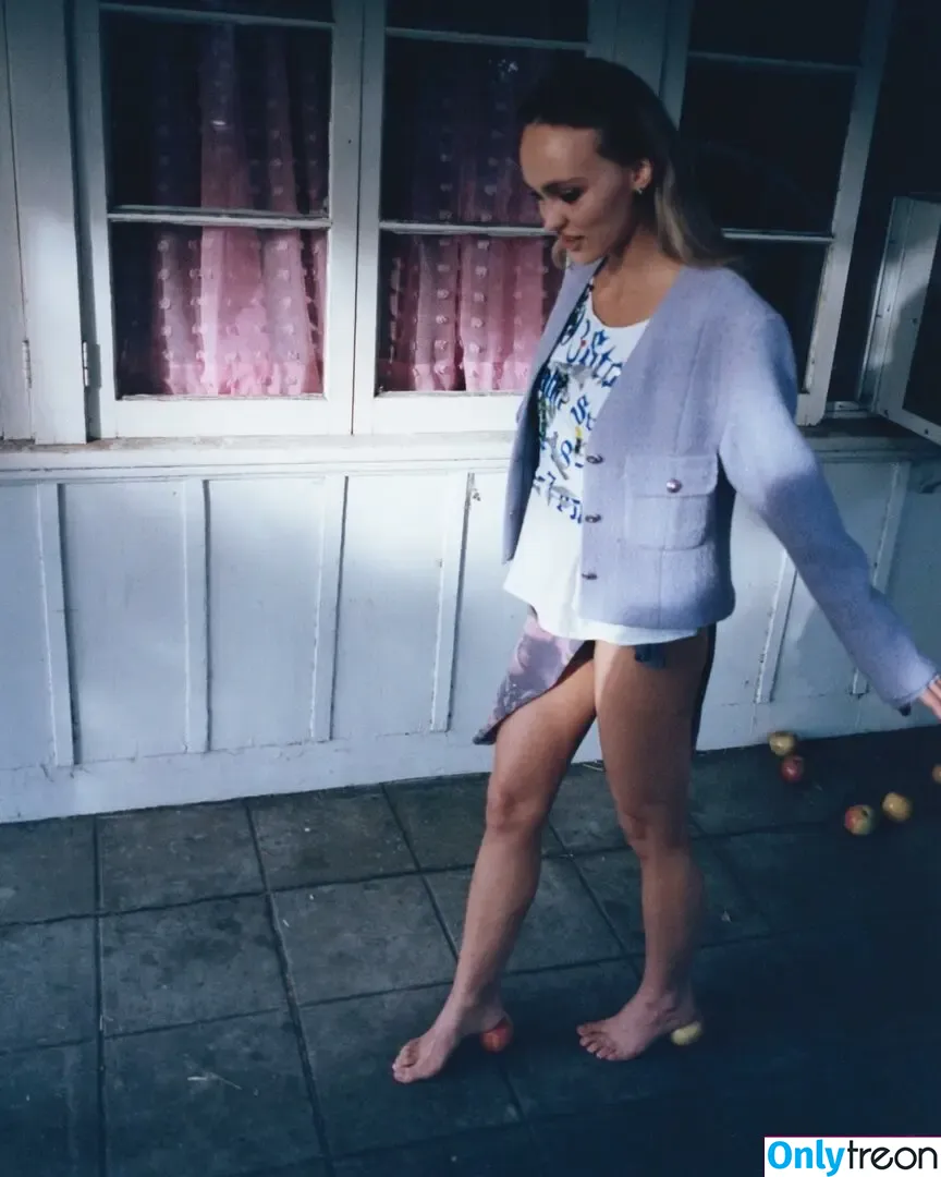 Lily-Rose Depp nude photo #0052 (Lily Rose Depp / lilyrose_depp / lilyrosemeldepp)