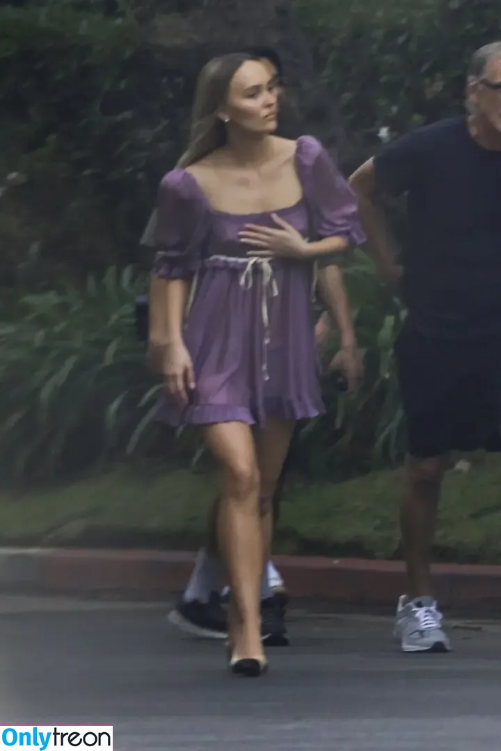 Lily-Rose Depp nude photo #0075 (Lily Rose Depp / lilyrose_depp / lilyrosemeldepp)